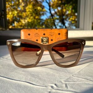✨ MCM Light Brown Cat-Eye Sunglasses w/ Gold Metal Accents